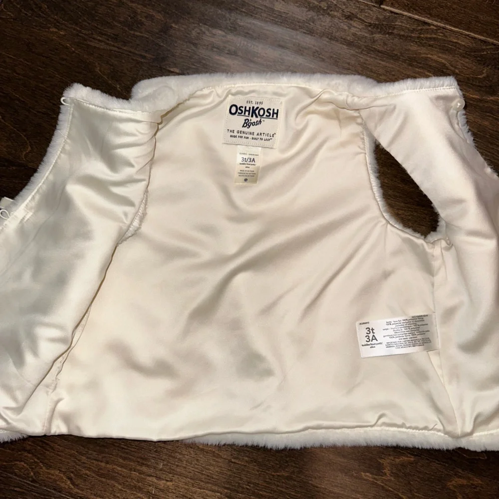 OshKosh B'gosh Faux Fur Vest Toddler Girl Size 3T